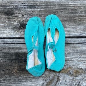 blue american apparel flats